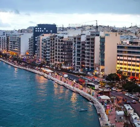 Cosy 3br With Private Terrace In By 360 Estates