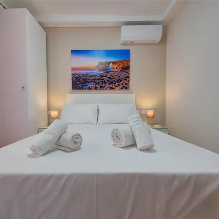 Апартаменты Cosy 3br With Private Terrace In By 360 Estates