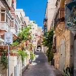 Cosy 3br With Private Terrace In By 360 Estates