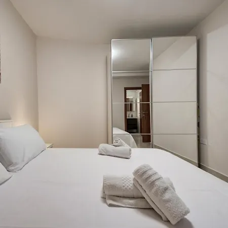 Cosy 3br With Private Terrace In By 360 Estates * Sliema