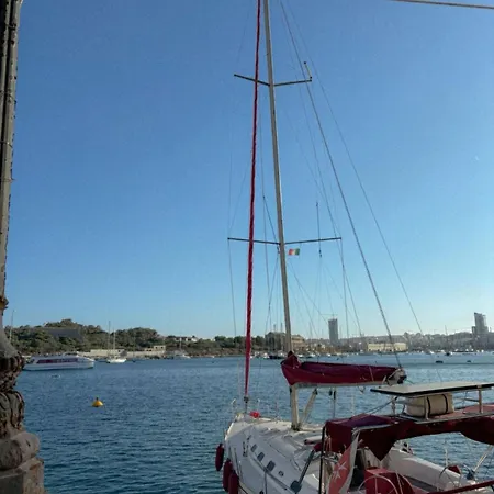 Cosy 3br With Private Terrace In By 360 Estates Apartment